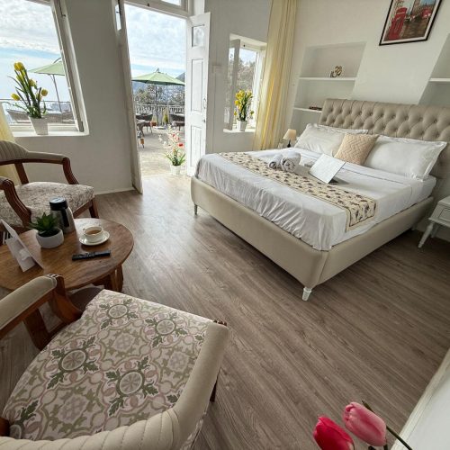 Crags Suite (Valley View)